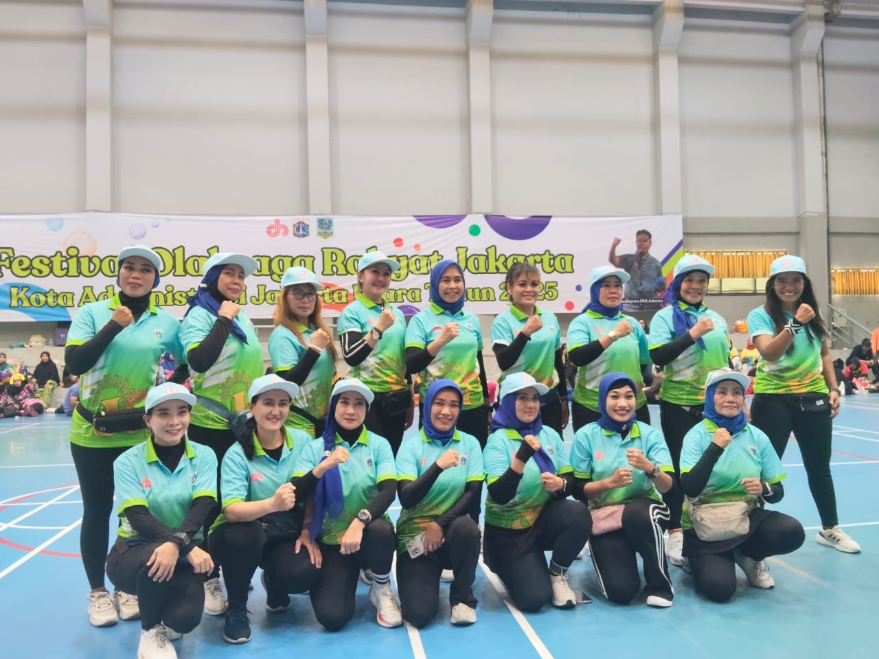 Para peserta Festival Olahraga Rakyat Jakarta Utara, lomba senam kreasi ondel ondel tahun 2025. (X@almachzumi)
